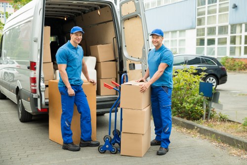 Packing and transport support for a flat move in Cricklewood